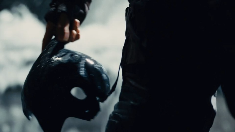 Illustration for article titled Dark Knight Rises trailer screencaps show just how bad it gets for Bruce Wayne